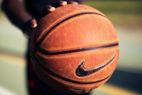 新加坡足球-哈兰德赛事新规引争议，拜仁成焦点